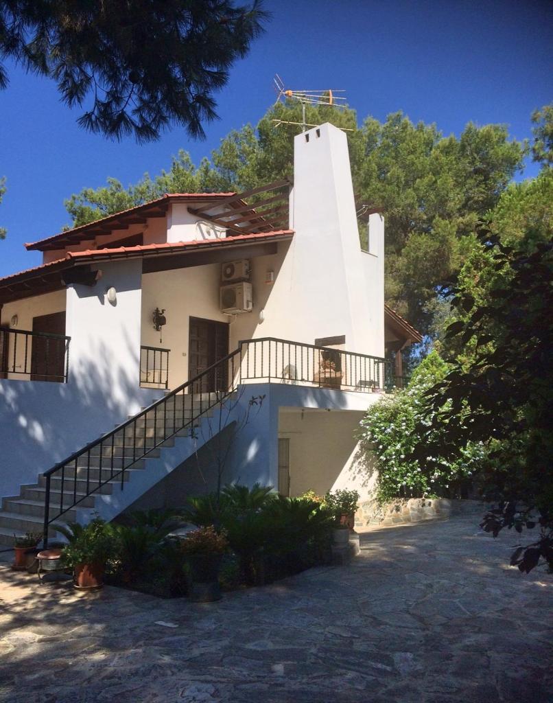 Seaside Villa in Alikes, Chalkida photo 4