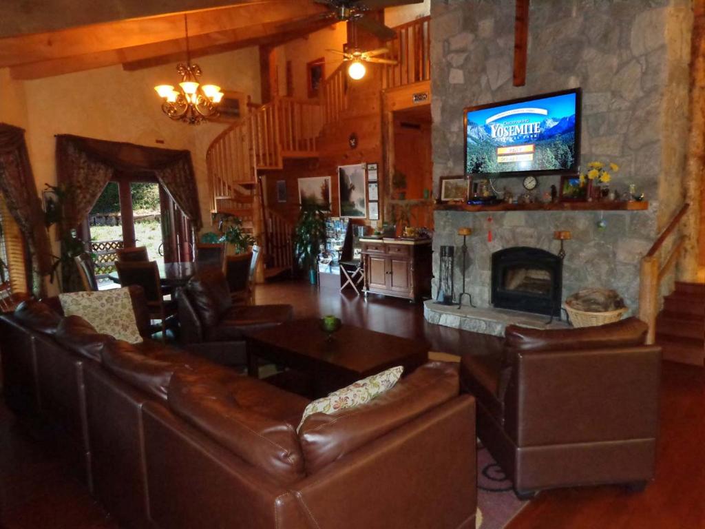 Evergreen Haus photo 1