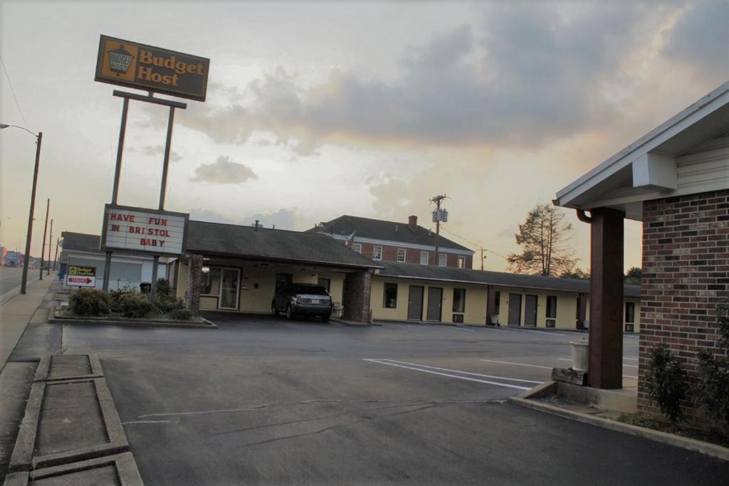 Budget Host Inn Bristol photo 1