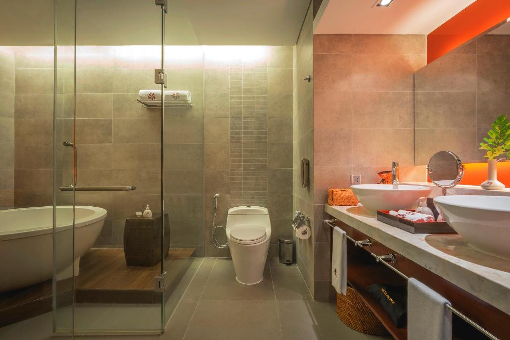 Двухместный (Двухместный номер «Гранд» с 2 отдельными кроватями, балконом и видом на сад), Angsana Lang Co