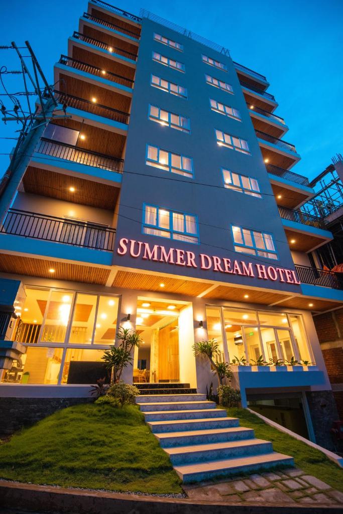 Summer Dream Hotel