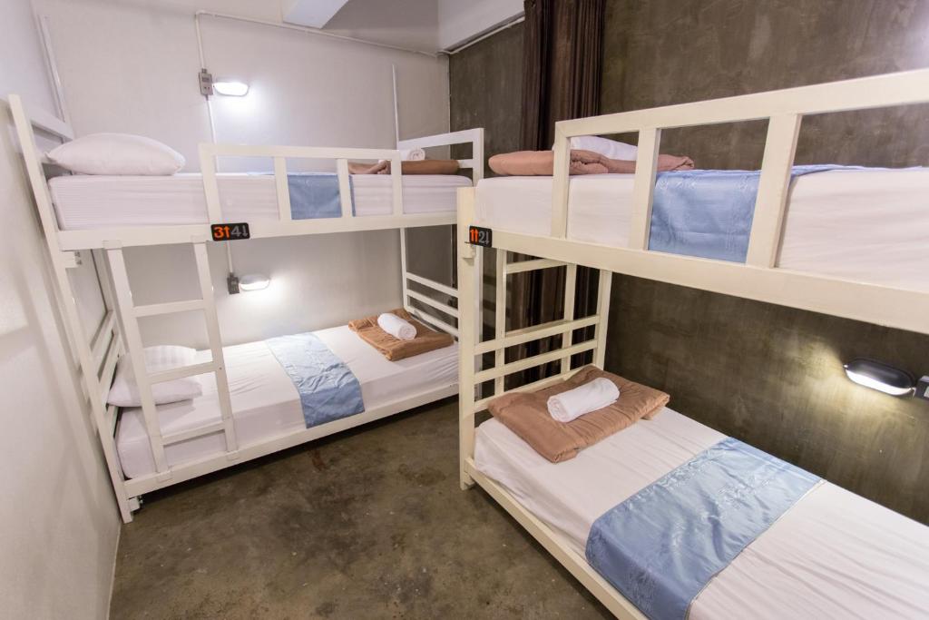 ZZ Hostel - Tap to explore photos