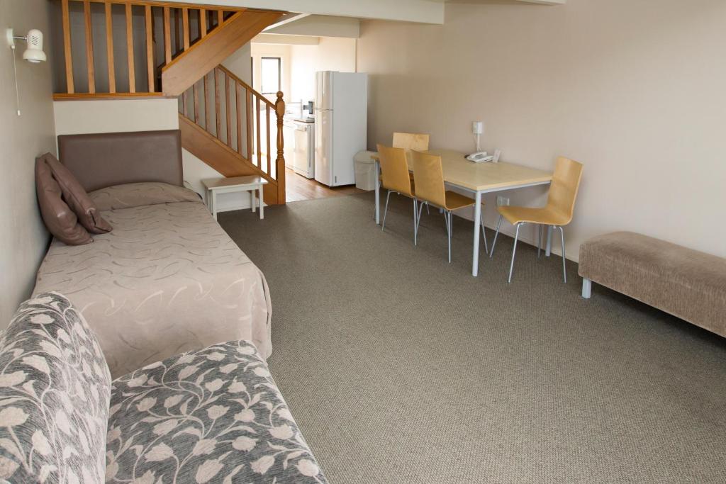 Aspen Manor Motel photo 1