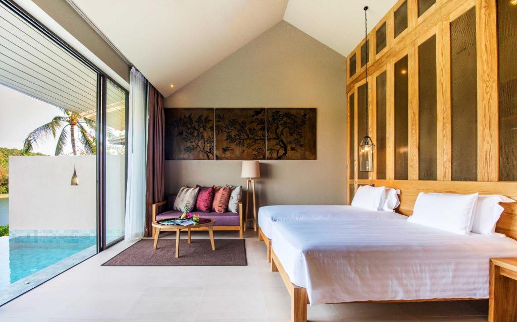 Вилла (Вилла «Гранд» с видом на бассейн), Курортный отель Sunsuri Phuket