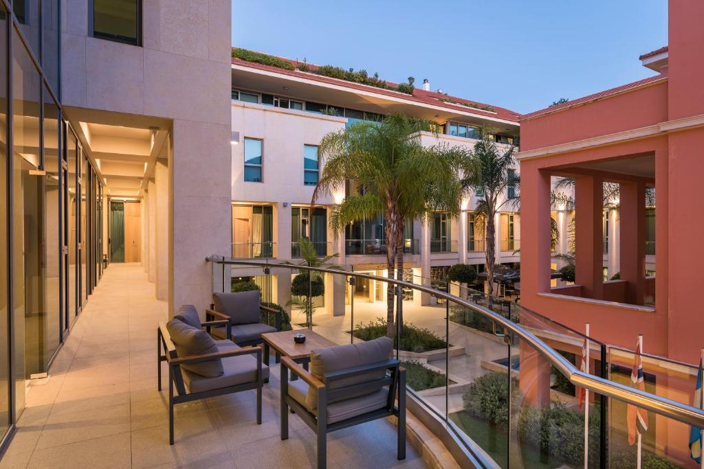 Trianon Luxury Apartments & Suites photo 2