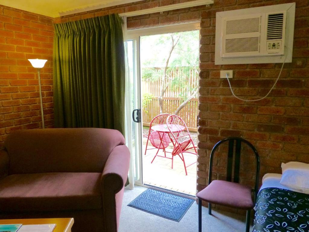 Inverloch Central Motor Inn photo 4