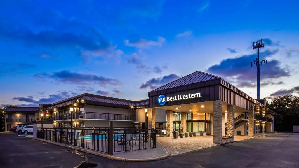 Best Western Center Inn image