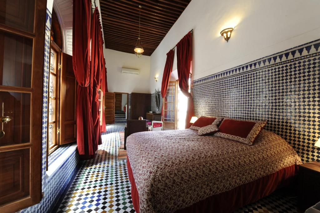 Сьюит (Люкс El Guembri), Riad Au 20 Jasmins