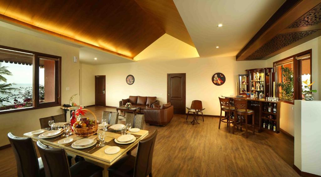 Семейный (Семейный люкс с 2 спальнями и видом на море), Uday Samudra Leisure Beach Hotel & Spa