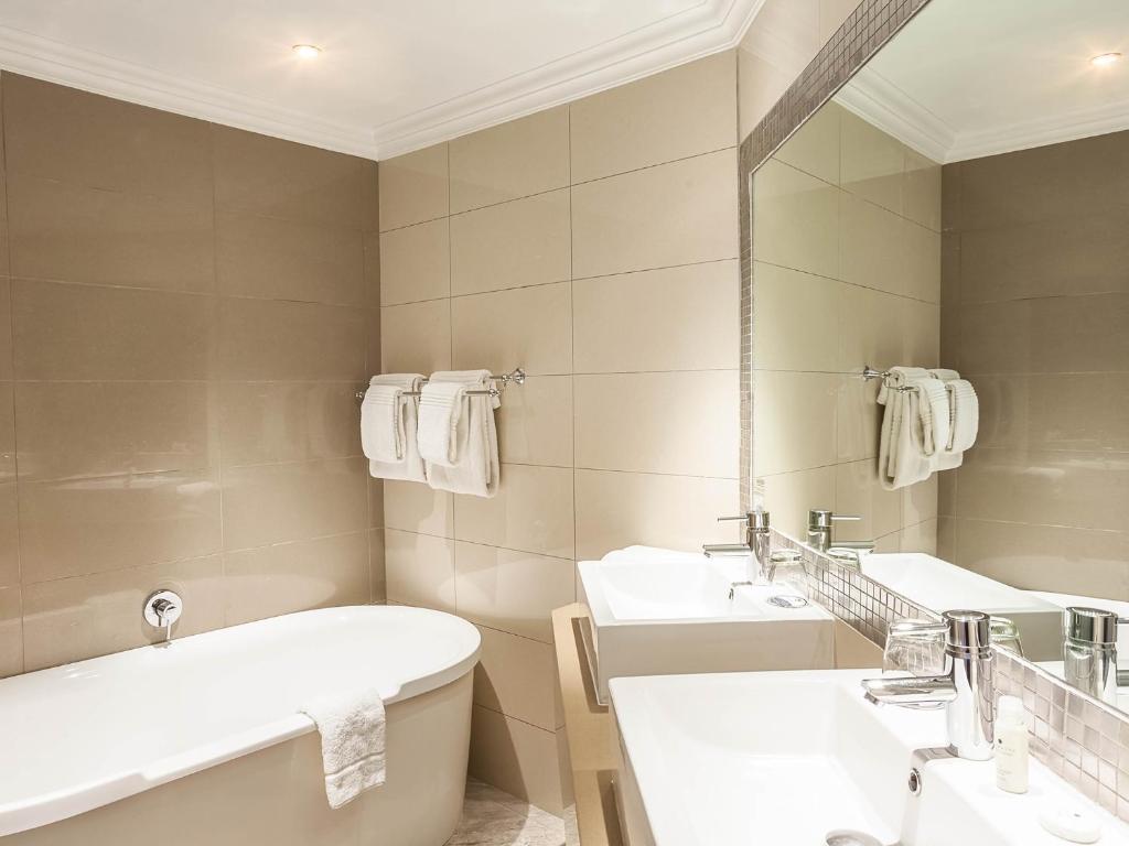 Glenburn Lodge & Spa - Tap to explore photos