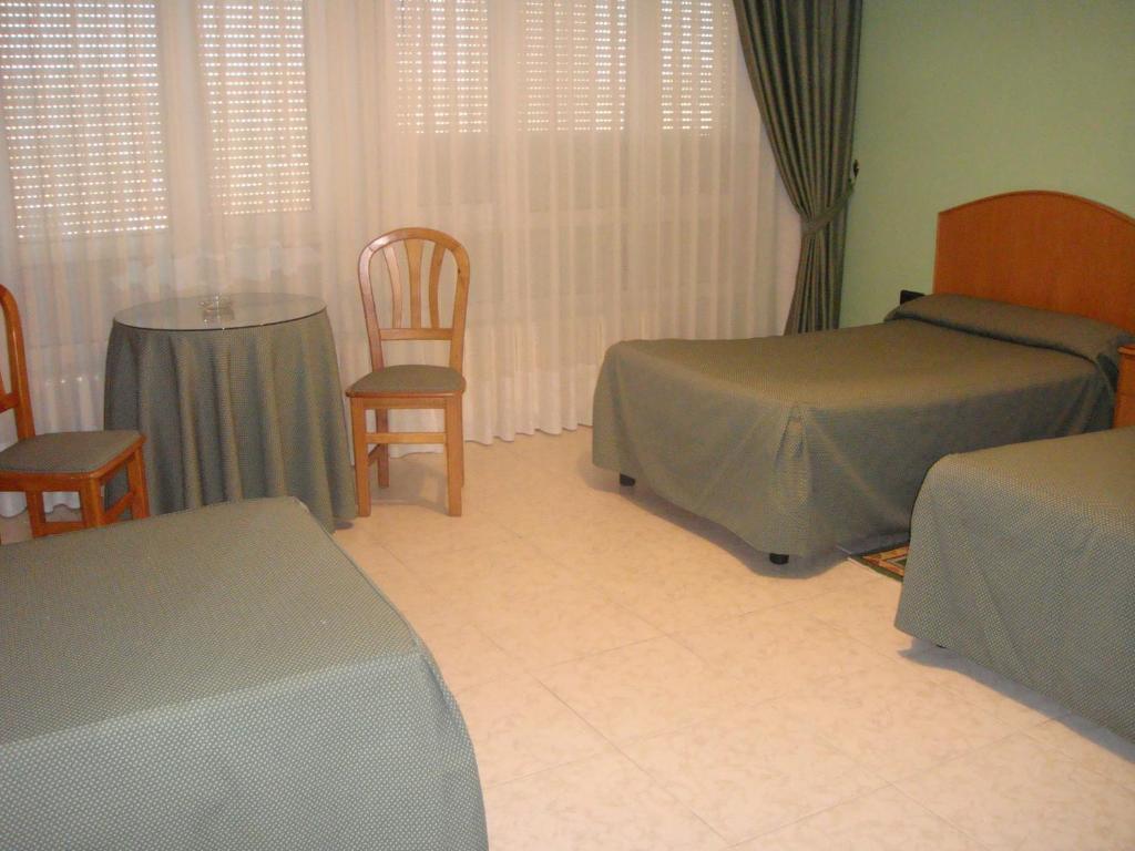Hostal Serpol photo 1