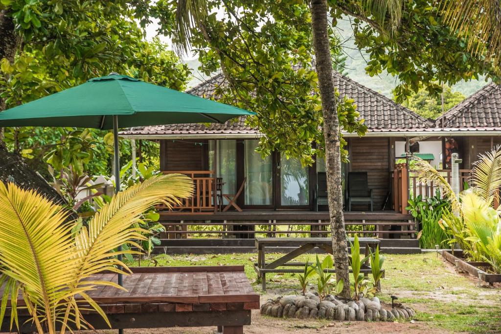 Lou Lou Bungalow photo 1