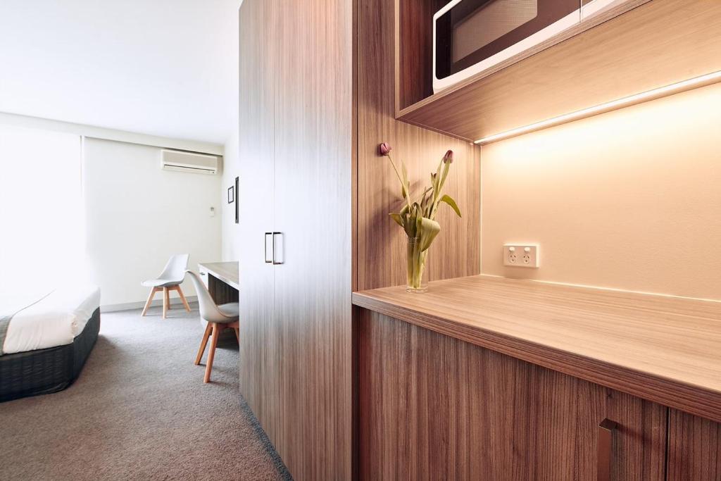 Club Laverton Room Type - Guest King Room