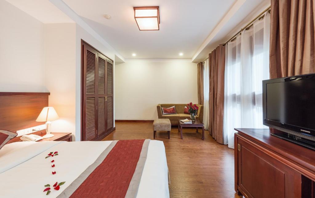Сьюит (Люкс с балконом), La Dolce Vita Hanoi Hotel