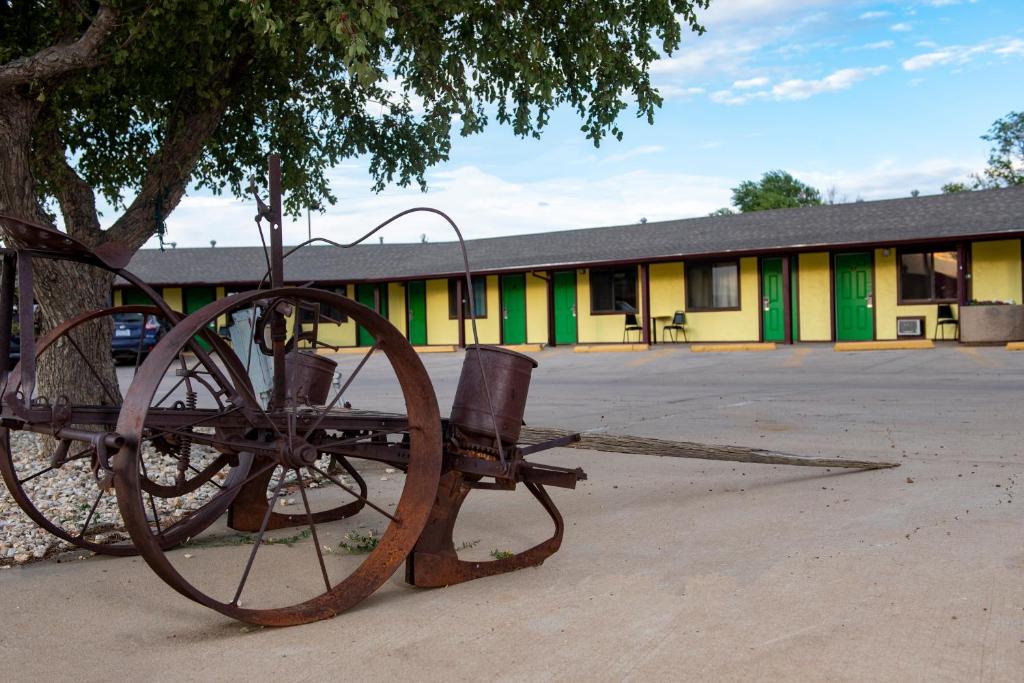Tower 64 Motel & RV photo 2