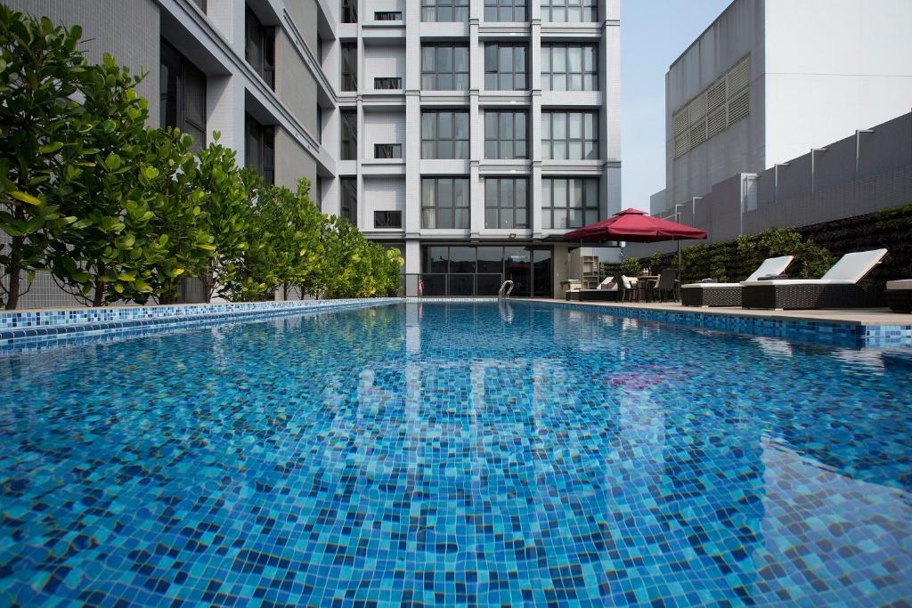 South Urban Hotel photo 2