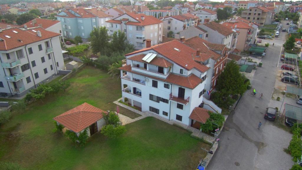 Apartments Ana photo 2