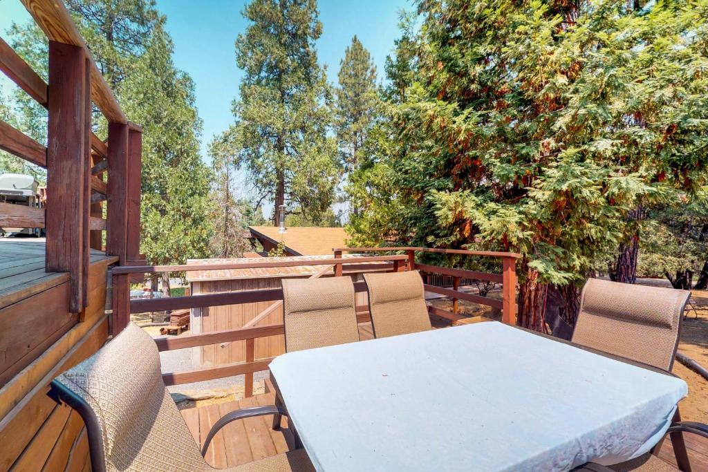 Rustic Retreat photo 2
