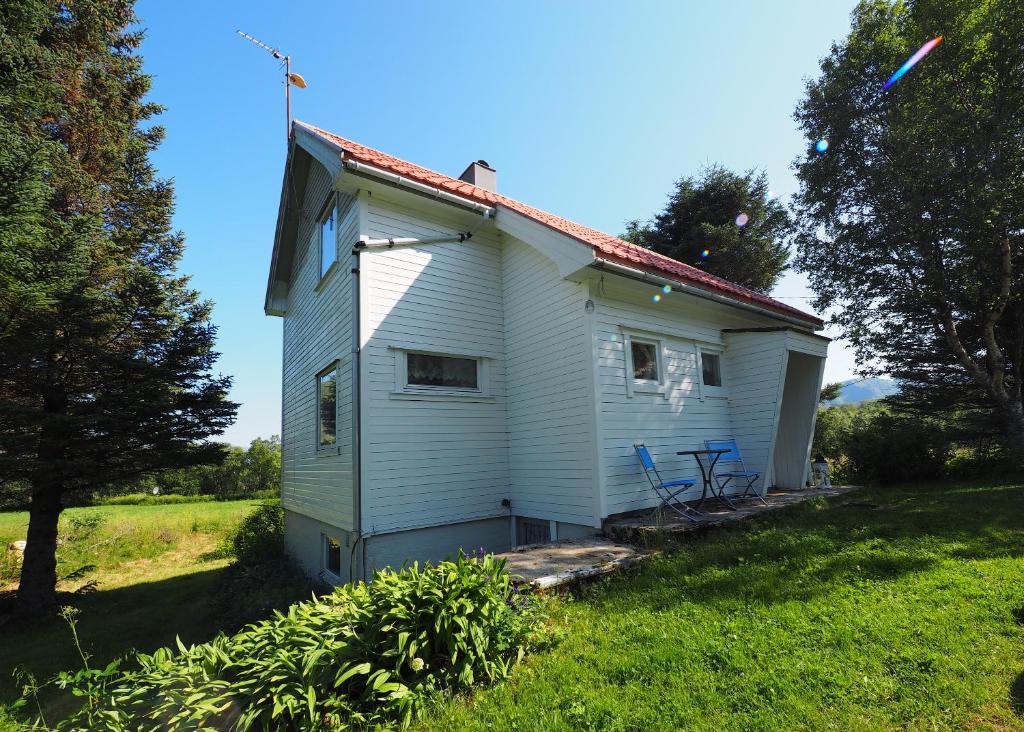 Lofoten Hillside Lodge photo 2