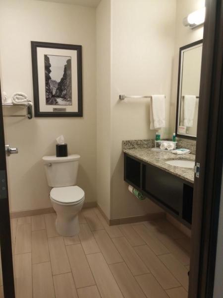 Holiday Inn Express & Suites Golden, an IHG Hotel photo 4