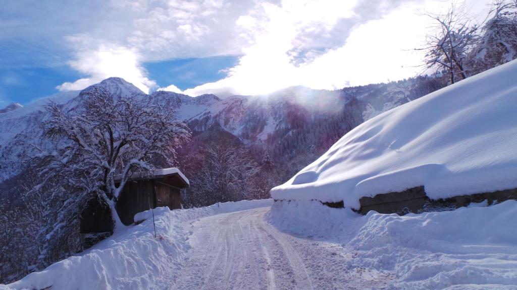 Spacious and stylish flat at the foot of the Mont-Blanc ideal for ski in ski out photo 1