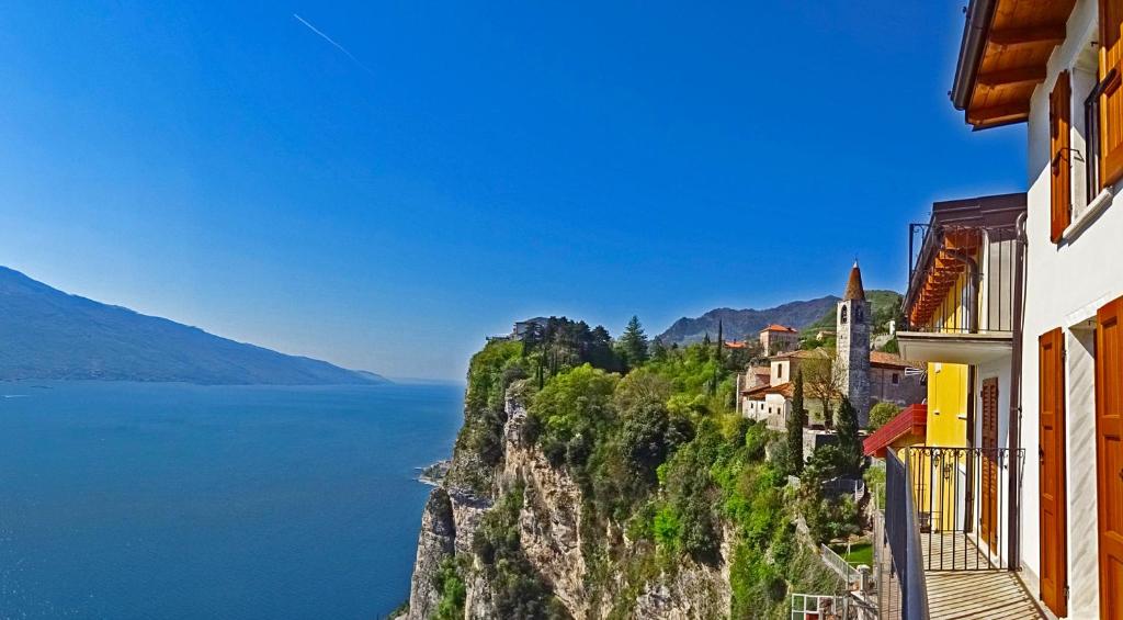 Casa De Pol Exclusive Lake View by Gardadomusmea photo 1