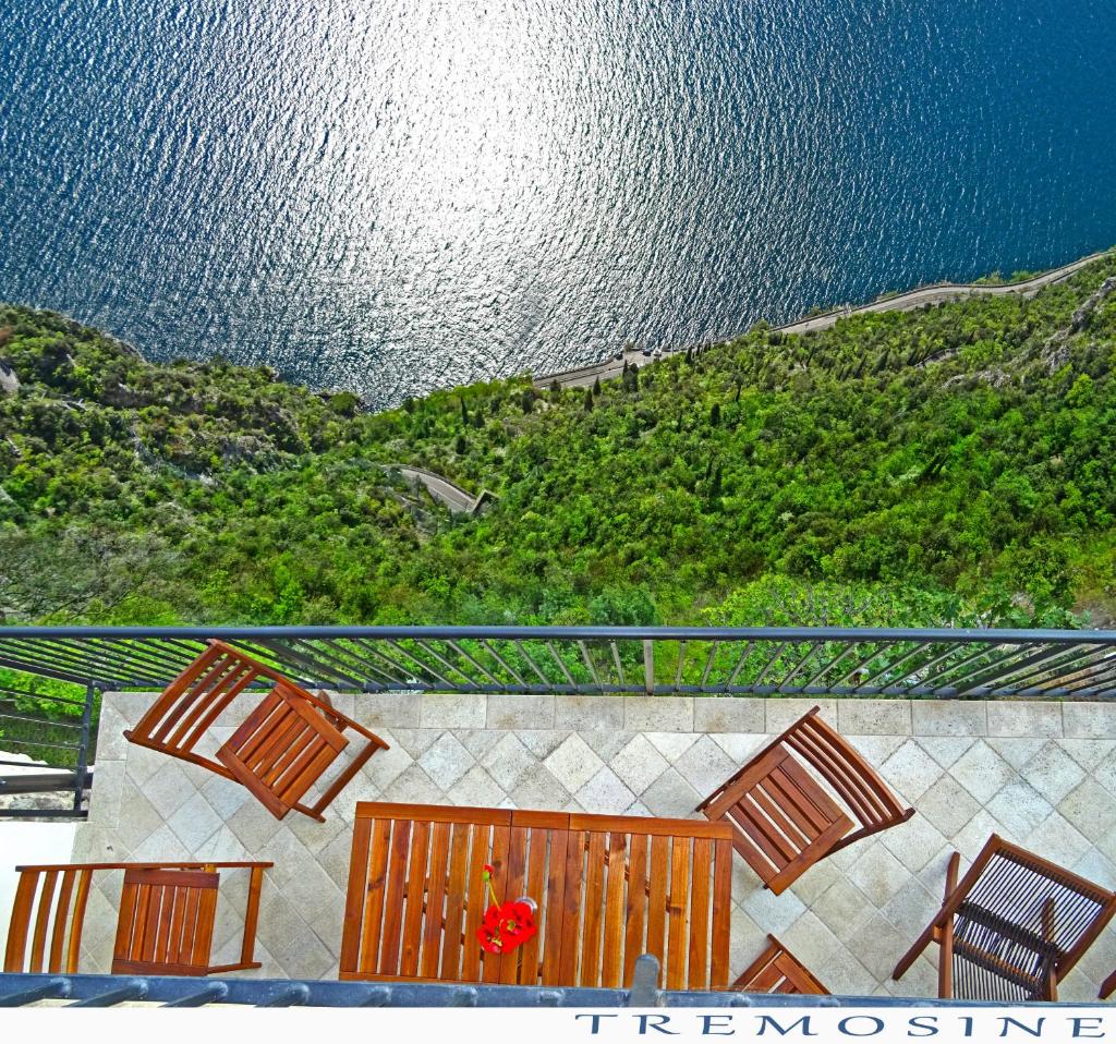 Casa De Pol Exclusive Lake View by Gardadomusmea photo 3