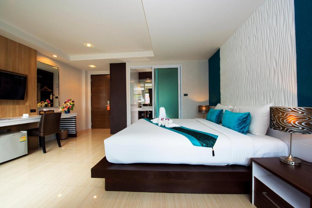 Двухместный (Улучшенный двухместный номер с 1 кроватью), The Nice Krabi Hotel