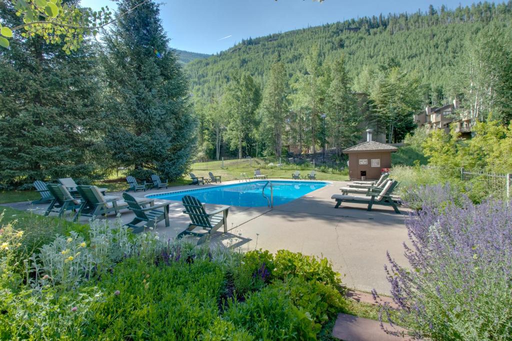 Cozy Mountain Getaway photo 2