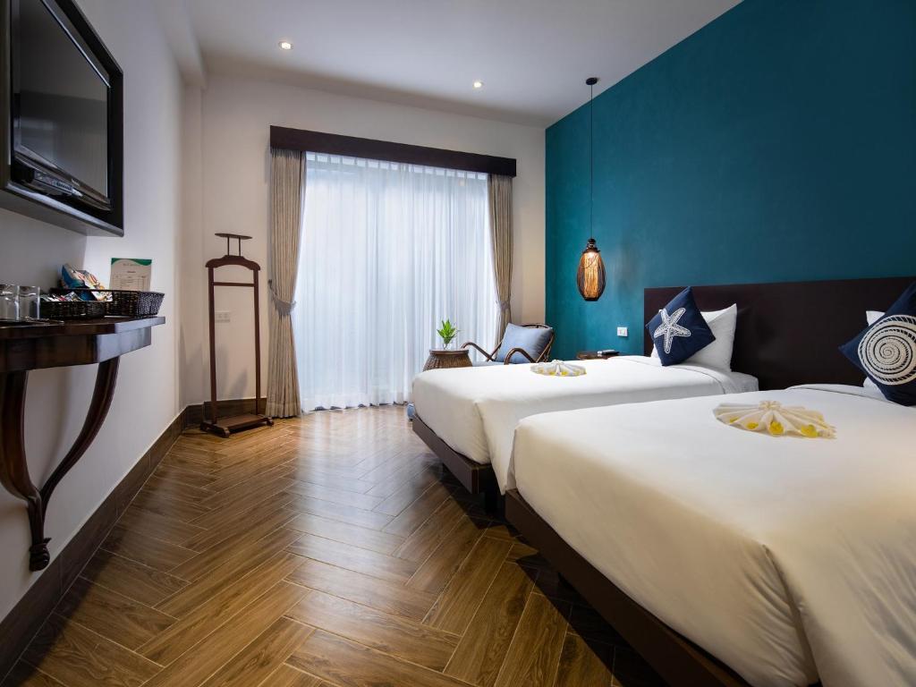 The Blue Alcove Hotel