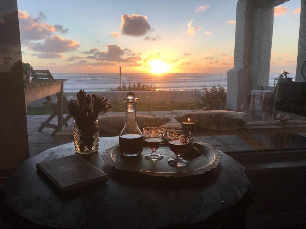 Dreamy Beach Room - Tap to explore photos