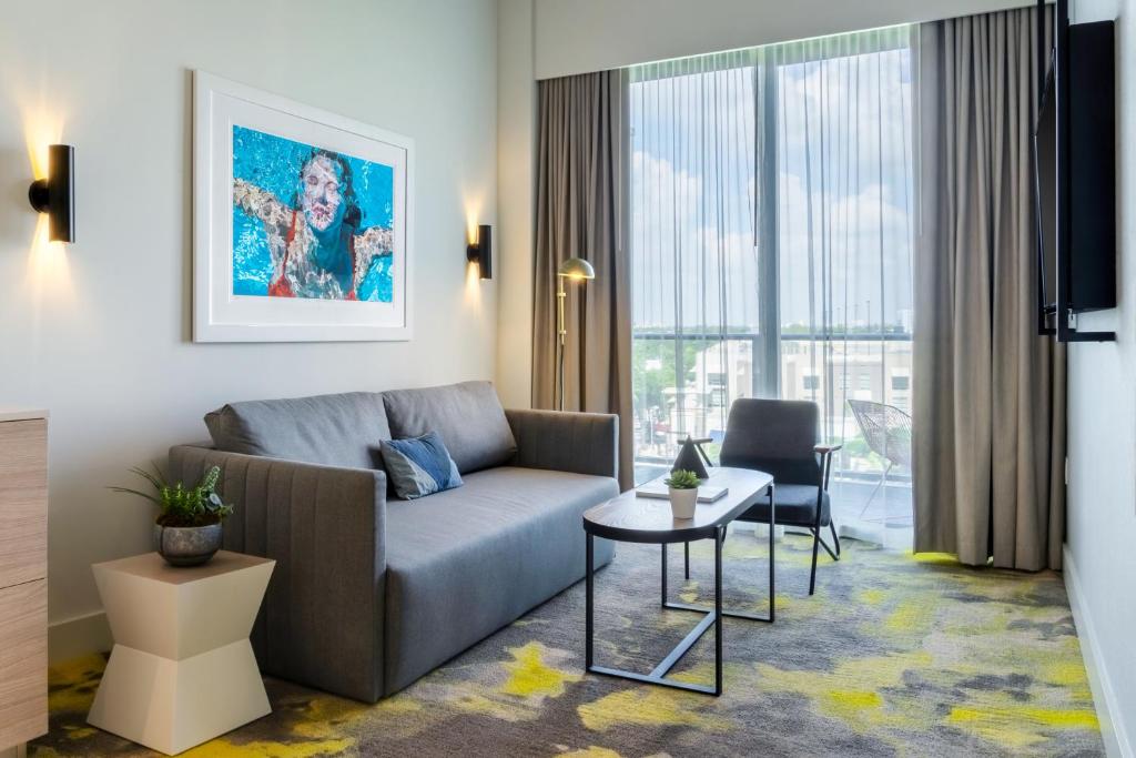 Трехместный (Люкс с 1 спальней), Hyde Suites Midtown