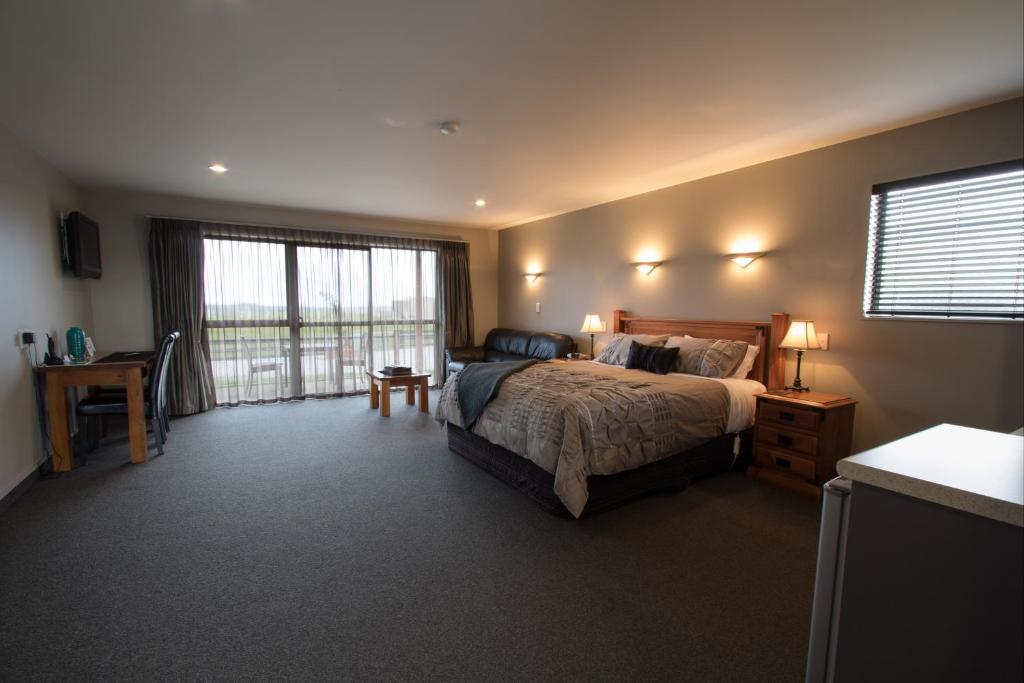 Stations Inn Room Type - Superior Studio