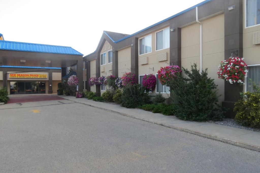Rocky Inn Express photo 3