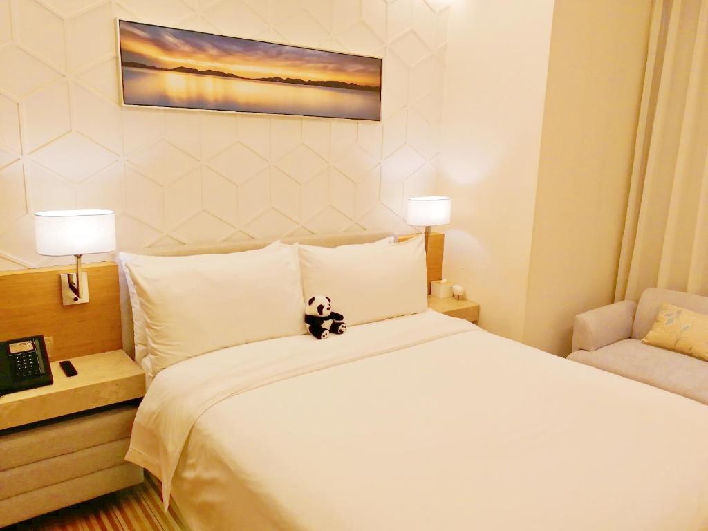 Двухместный (Улучшенный номер с кроватью размера «queen-size»), H-hotel Riverside