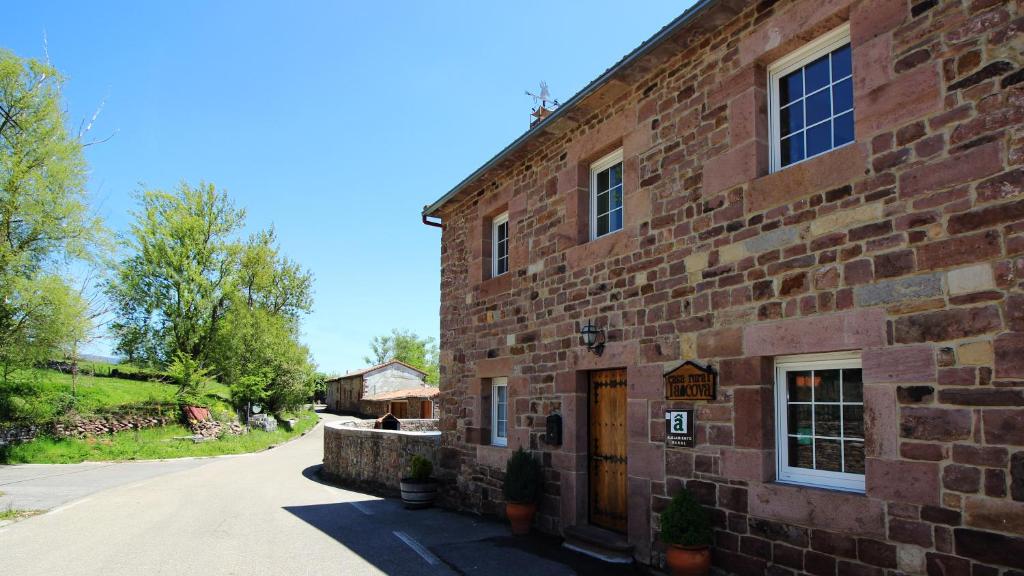 Casa Rural LA COVA photo 1