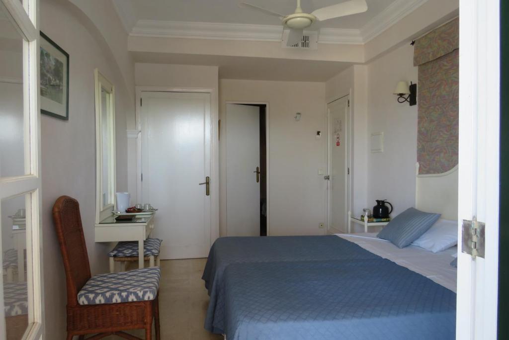 Fowlers Hotel photo 2