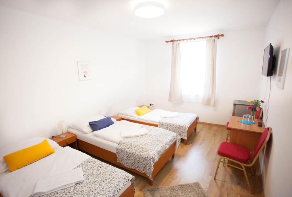 Трехместный (Трехместный номер), Hotel Taxis