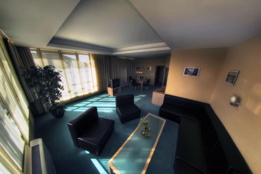 Hotel Lav Vukovar photo 2
