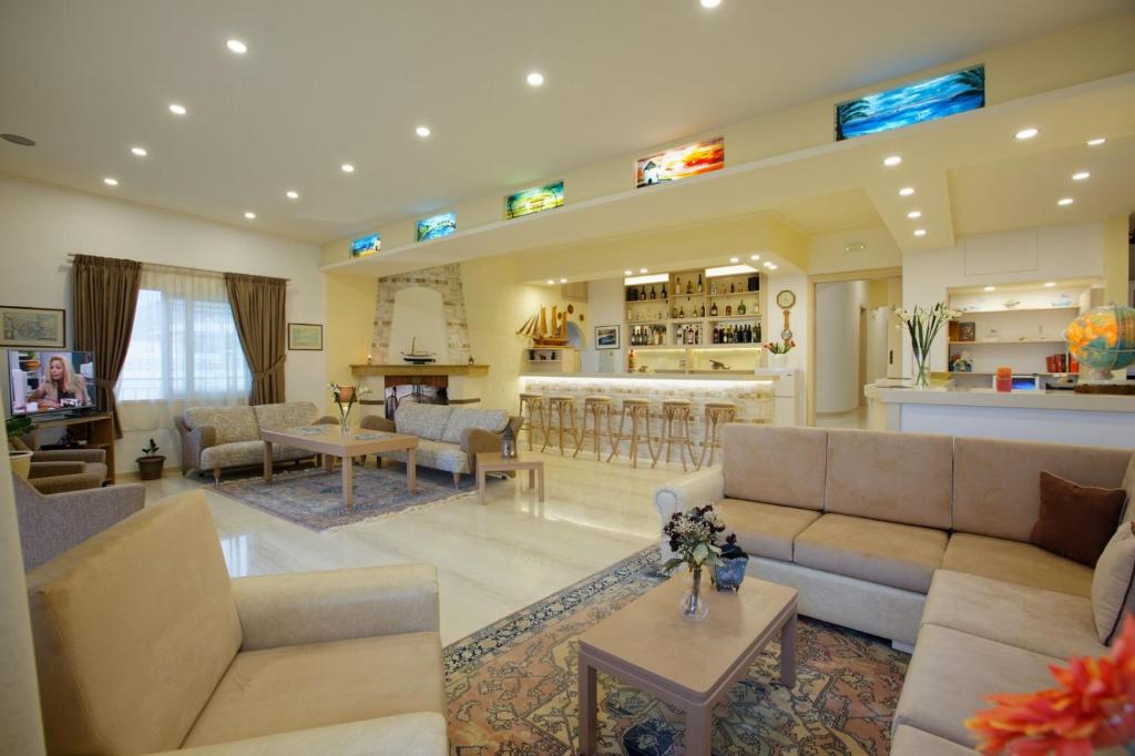 Panorama Hotel Apartments & Suites by Estia photo 2