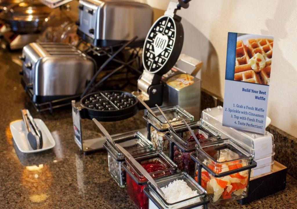 Best Western Plus New Orleans Airport Hotel photo 4