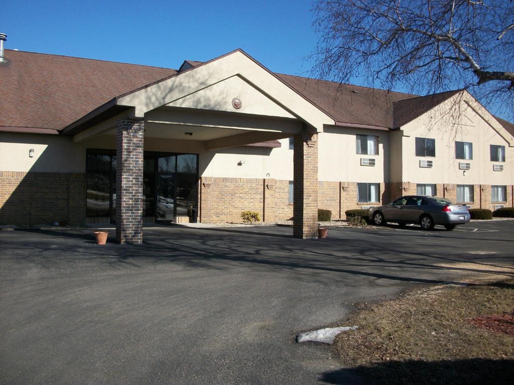 Lodi Valley Suites image