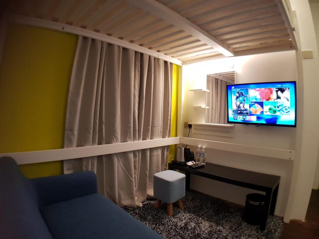 Двухместный (Двухместный номер Делюкс с 1 кроватью, в лофте), Backpackers’ Inn Chinatown