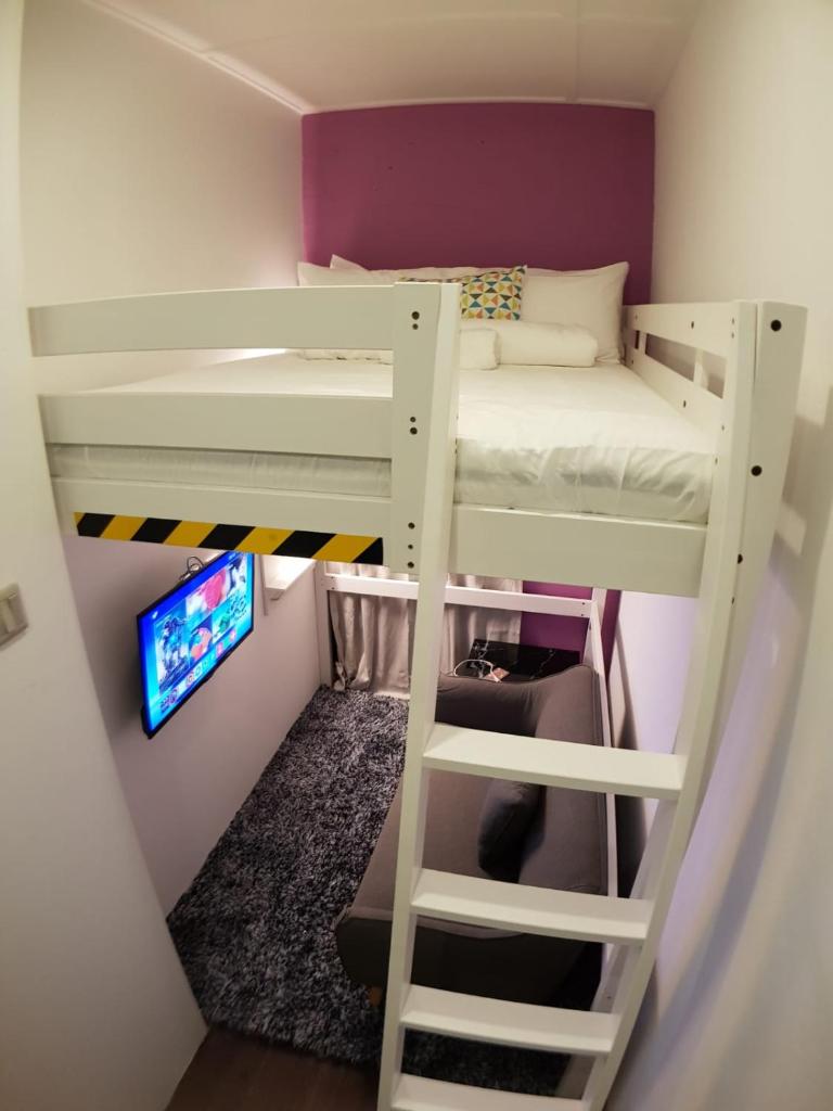 Двухместный (Двухместный номер Делюкс с 1 кроватью, в лофте), Backpackers’ Inn Chinatown