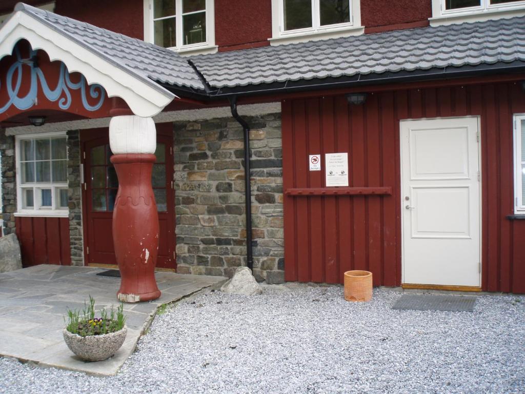 Nystuen photo 1