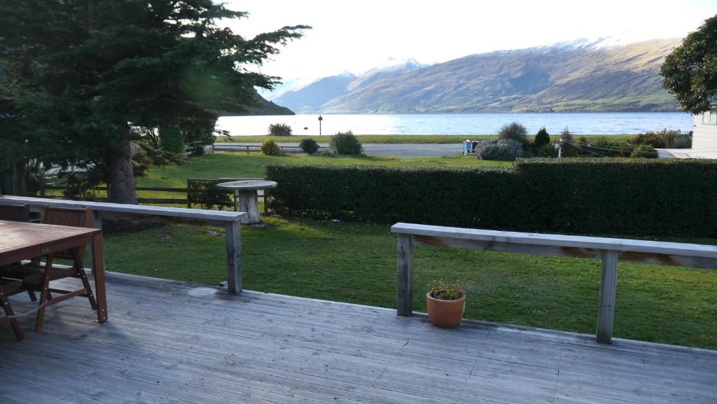 Kingston Villa photo 3
