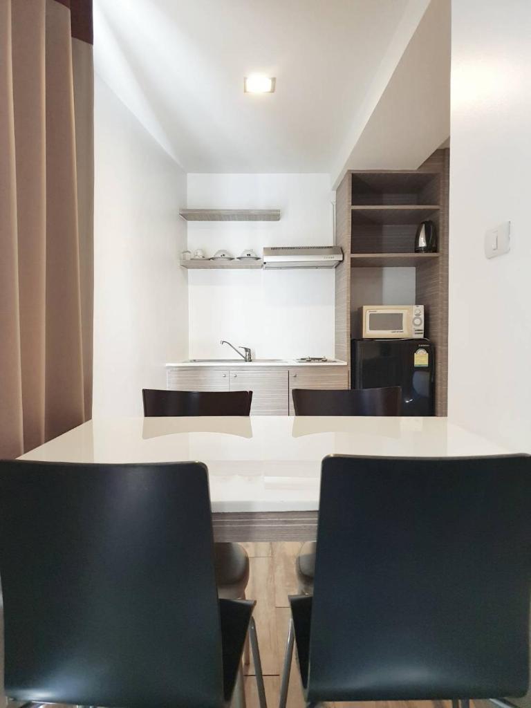 Апартаменты (Апартаменты в пентхаусе), Апарт-отель Mooks Residence