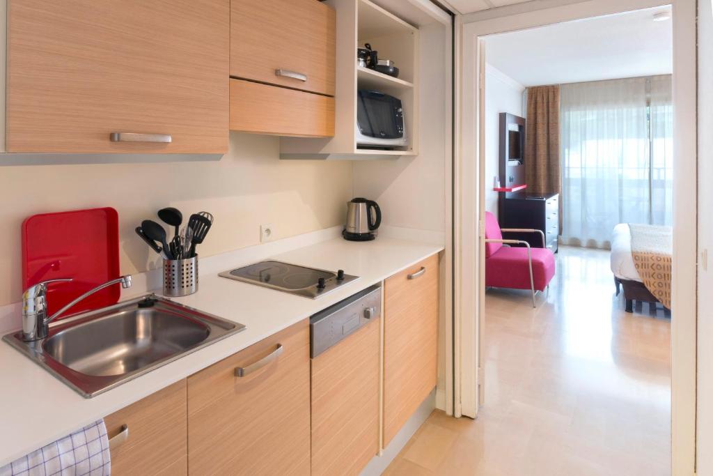 Студио (Номер-студио с видом на город), Aparthotel Adagio Nice Promenade des Anglais