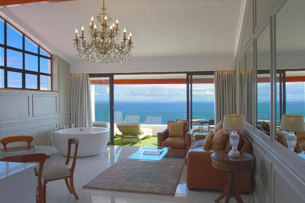 Bayview Penthouses and Rooms photo 1