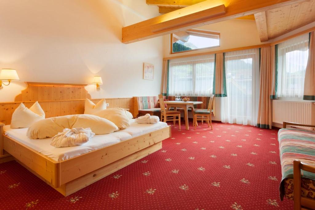 Hotel Pinzger Tux photo 4